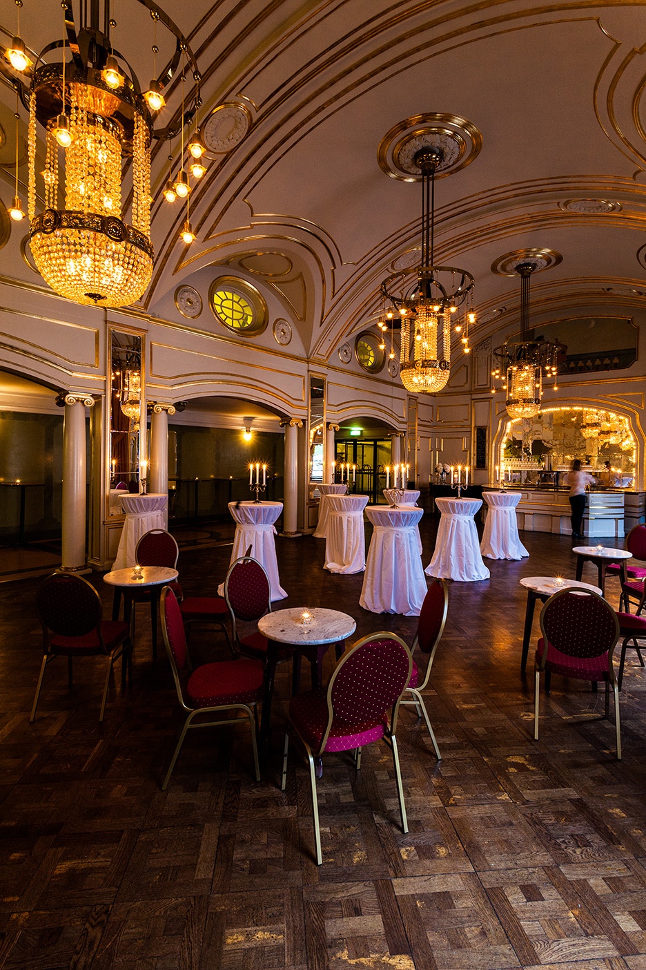 Bild på Oscarsteaterns guldfoaje